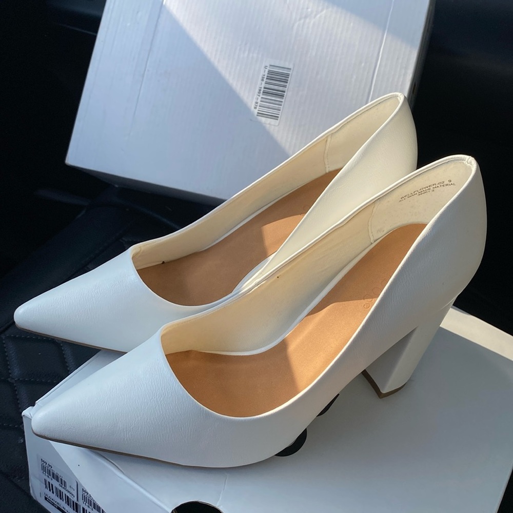 Bamboos Bellflower White 3 inch Ladies Heels.
